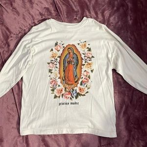 selling this long sleeve shirt!!